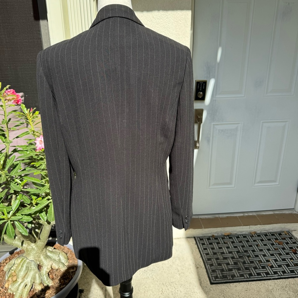 CASUAL CORNER. VINTAGE‎ NWT. Black Pinstripe Blazer. Two buttons in front. - Picture 2 of 12